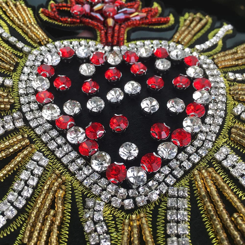 1piece Large Heart Shape Rhinestone Beaded Patches Handmade Clothes Decorated Applique Patches for DIY Clothes Bag Wedding CZ115