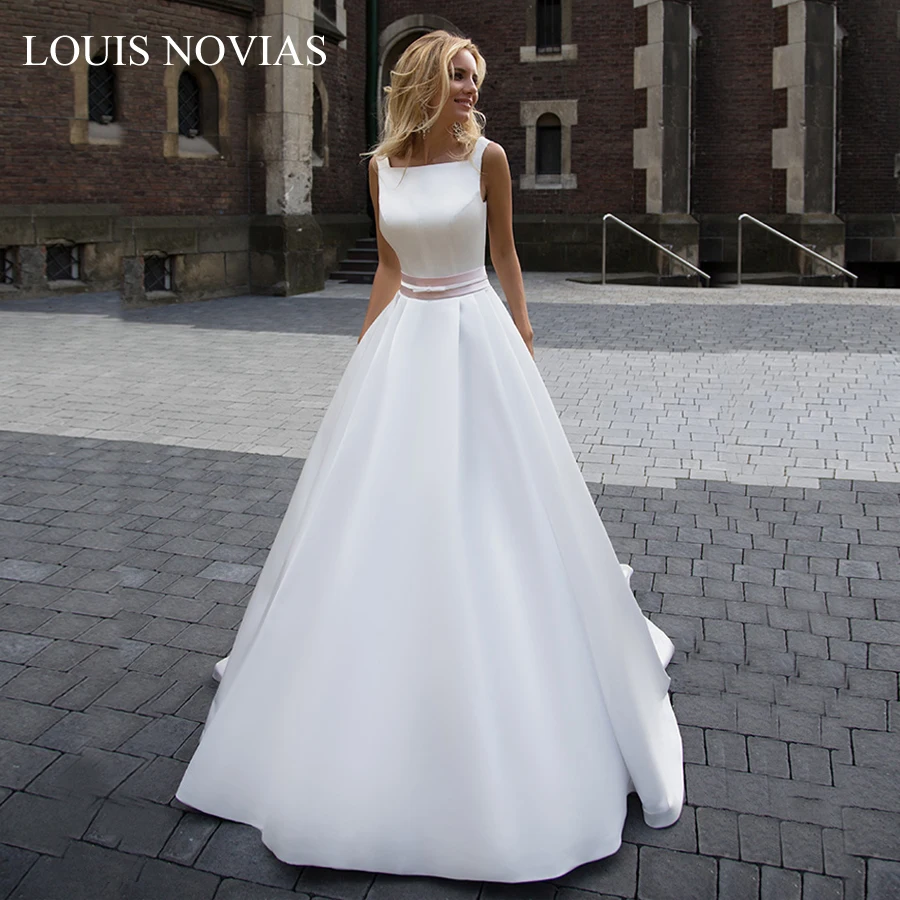 

Louis Novias High Quality Graceful Palace Dream Beach Wedding Dress Empire Boat Neck Court Train Simple Sashes Vestido De Noiva