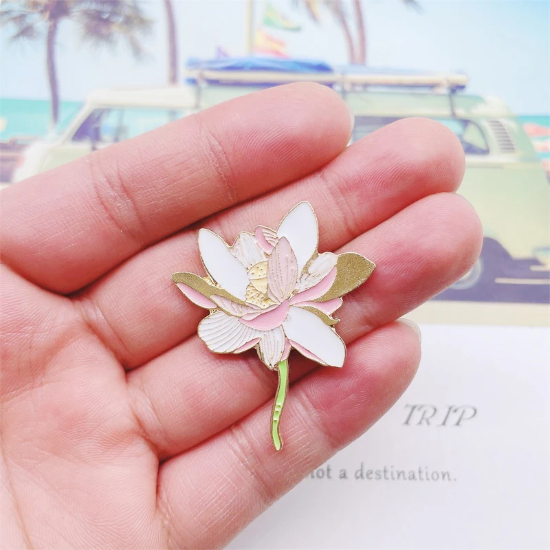 Sweet Cute Plants Flowers Enamel Pins Daffodils Lotus Alloy Brooches Badges Fashion Jewelry Accessories Woman Gifts