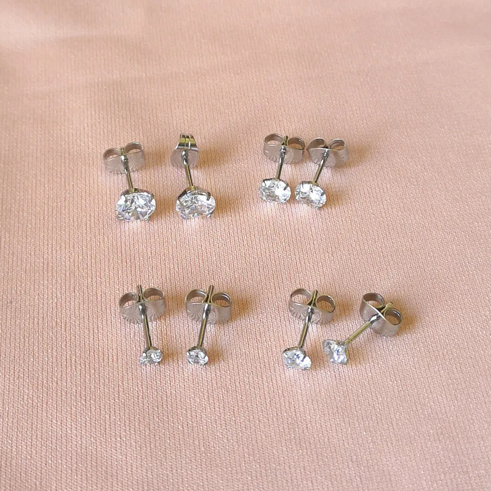 Edelstahl-Ohrstecker, hypoallergen, mit Push-Back-Verschluss und glitzernden AAA-Zirkonia, IP-Beschichtung, 3/4/5/6 mm, Schmuck – Detail 7