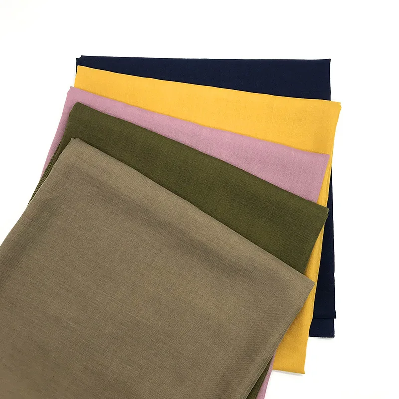 High Quality Malaysian Ladies Hijab Scarf Solid Color Cotton Oversize Square Scarf Muslim Shawls and Wraps Hijabs Foulard Femme