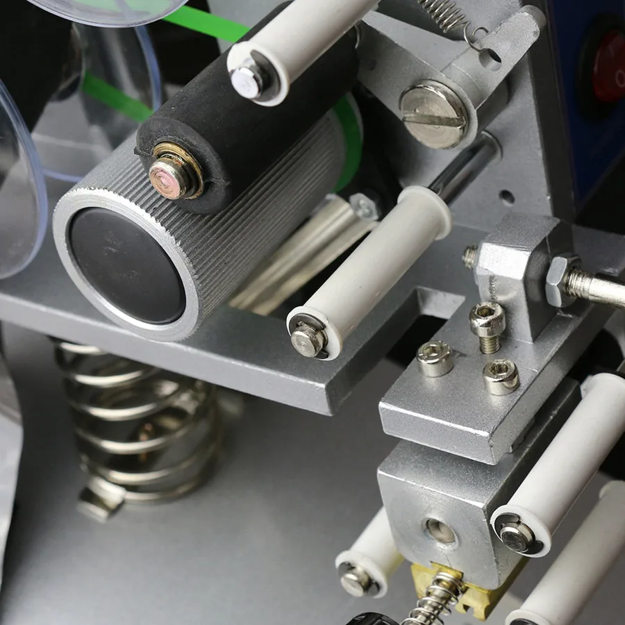 HP-130 Macchina per timbratura a nastro caldo Data di produzione Numero Durata della conservazione Stampante per codifica bavaglio per imballaggio alimentare in plastica di alluminio