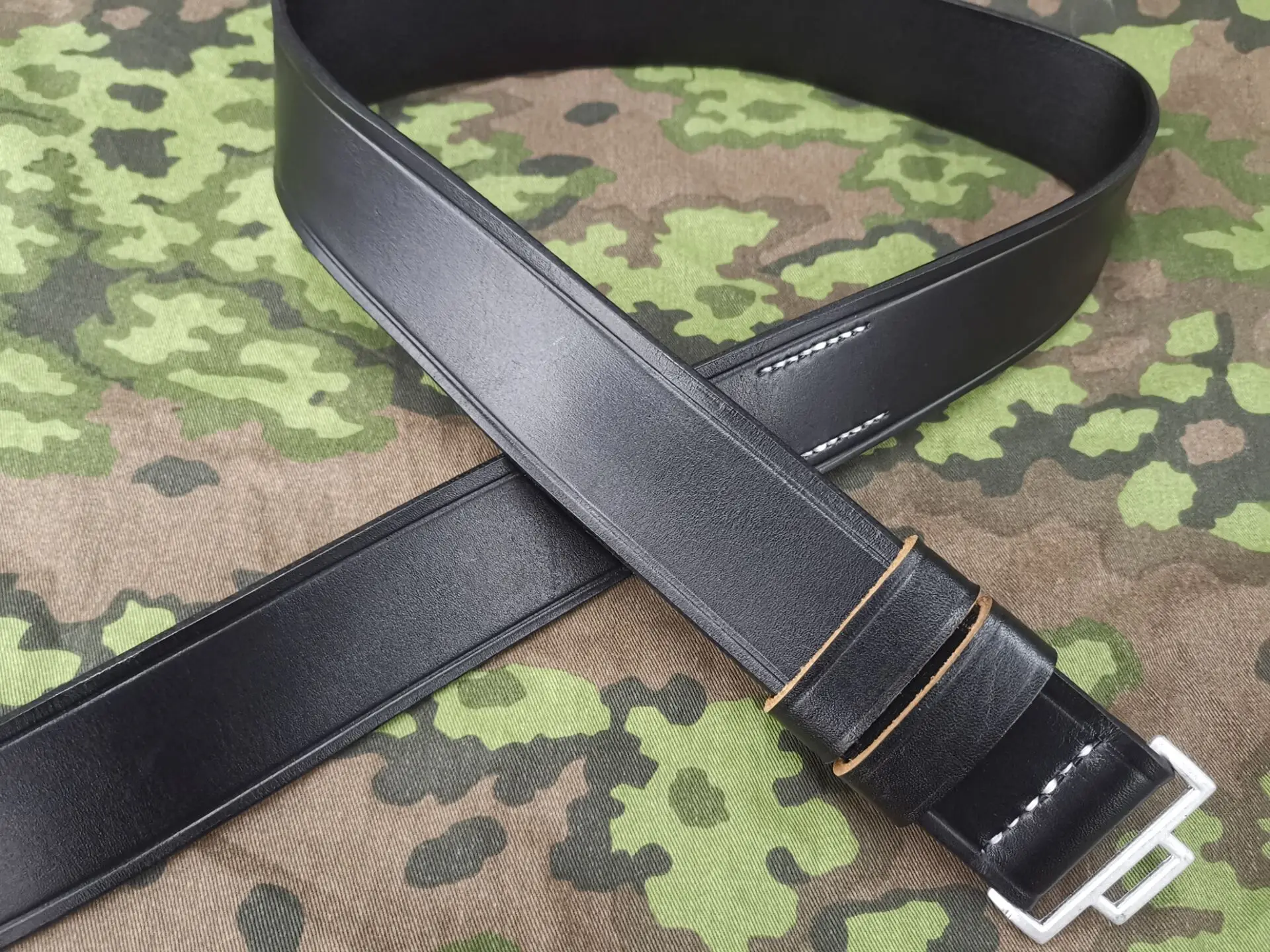 EMD WW2 Officer Cowhide belt