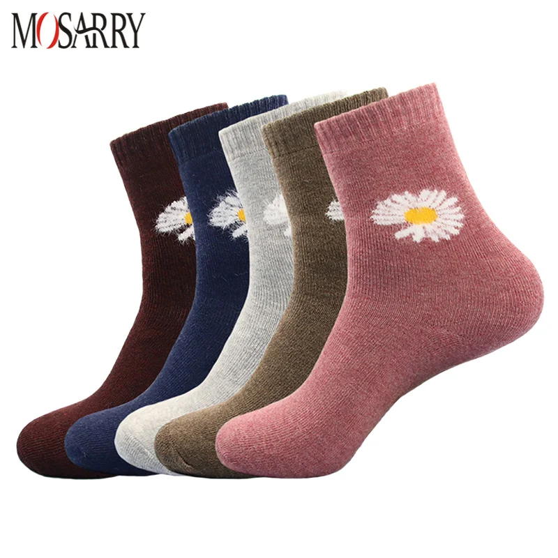 

Winter Women's Cotton Socks Keep Warm Thicken Therma Embroidery Daisy Women Crew Socks Comfortable Autumn Female Knitted Socks