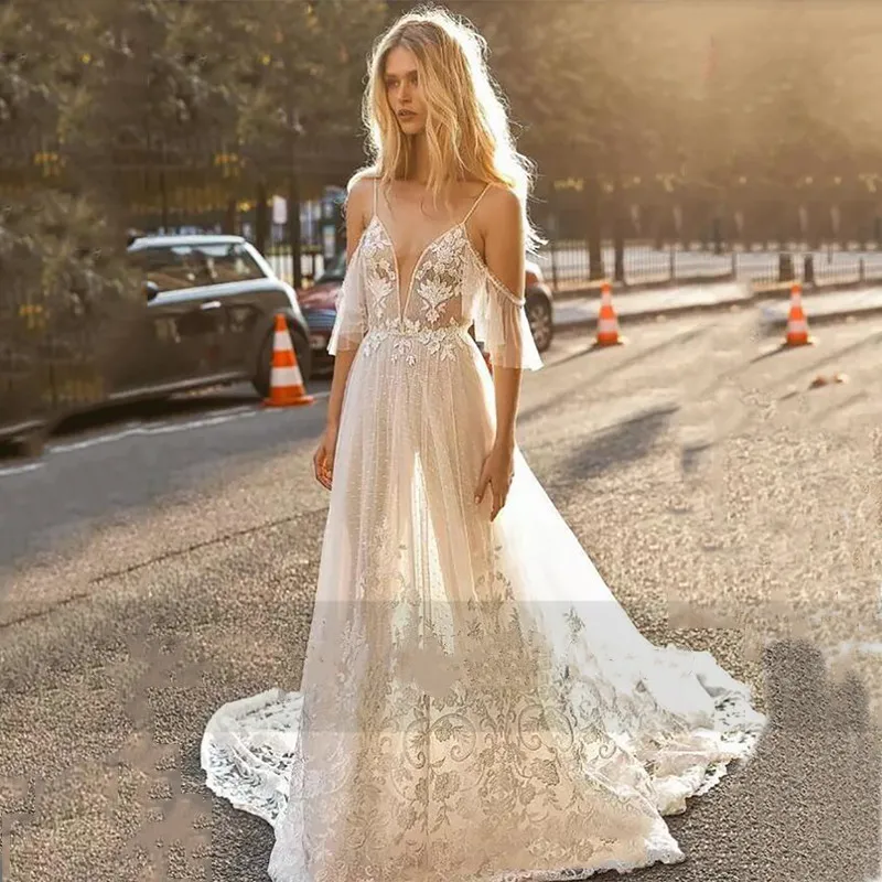 Abiti da sposa da spiaggia con spalle scoperte in pizzo Appliqued 2024 abiti da sposa in Tulle a lungo treno a-line senza spalline Vestido De Novia