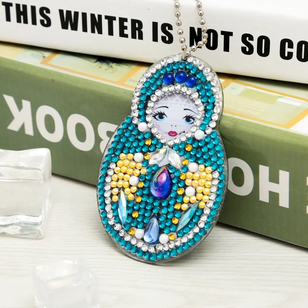 High Quality 5 Pcs / Set DIY Painting Diamond Drill Russian Doll Resin Girl Women Bag Car Key Chain Jewelry Handmake Gifts