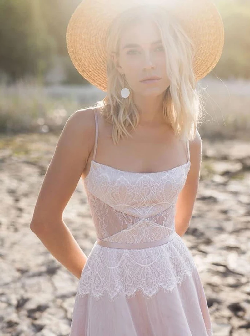 Boho Beach Elopement Tulle Bridal Gown Spaghetti Straps Backless Customized A Line Tiered Lace Destination Wedding Party Dress