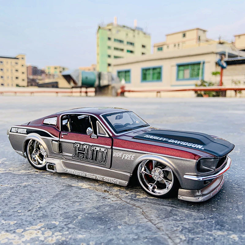 Maisto 1:24 1967 Ford Mustang GT alloy car model crafts decoration collection toy tools gift