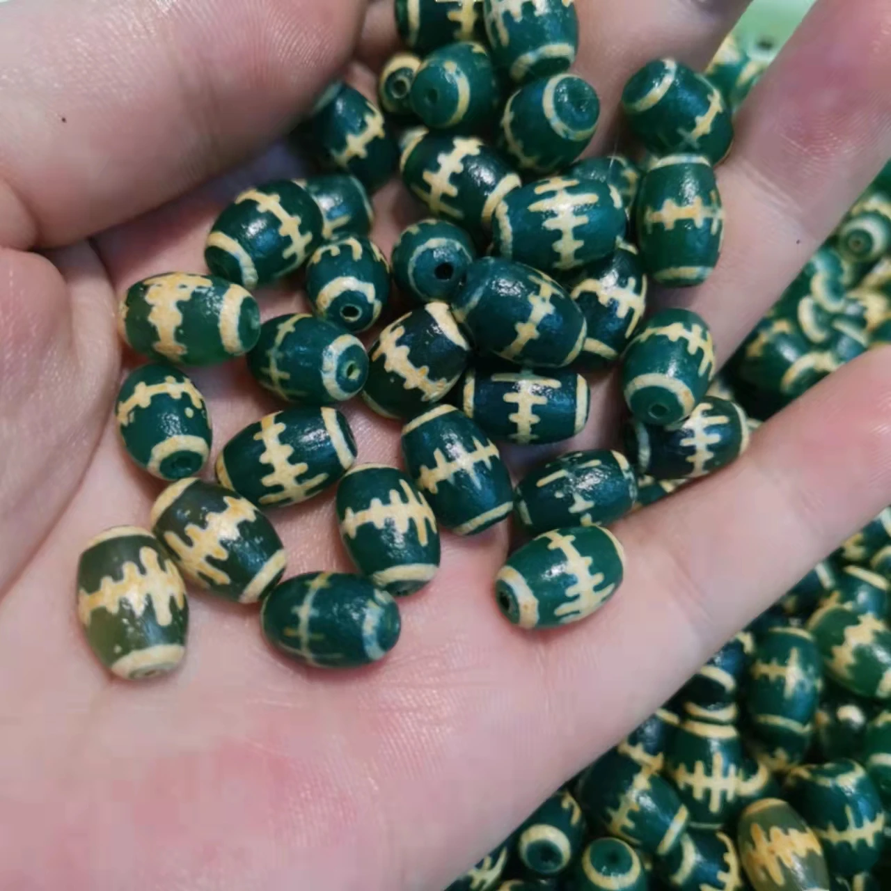 Perles Dzi en Agate jaune-vert, lot de 12 pièces, pierres naturelles rares, nouveau produit, utilisé comme accessoires pour colliers et bracelets