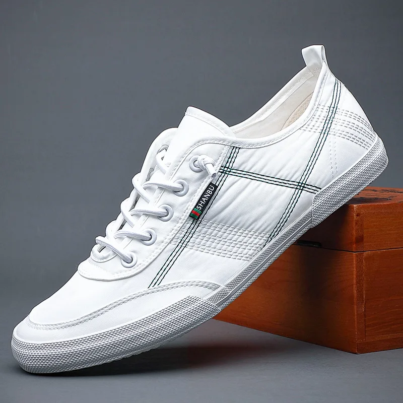 Zapatos informales de lona para hombre, zapatillas planas a la moda, de marca, para conducir, 2021