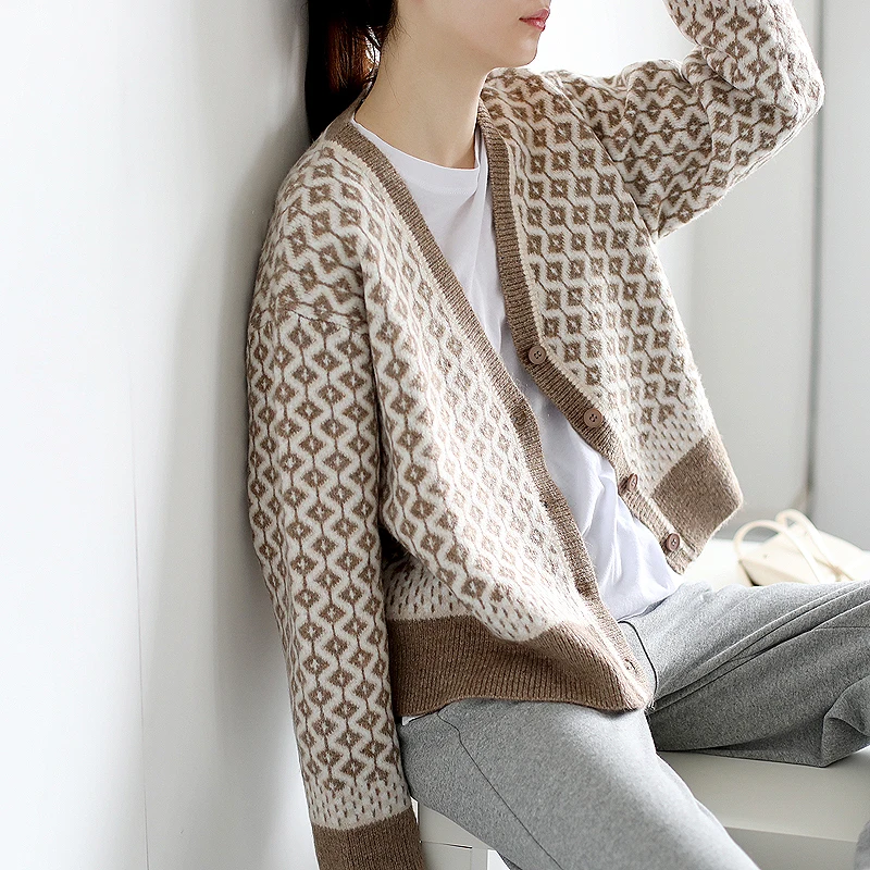 Autumn Winter Elegant Knitted V Neck Argyle Cardigan Sweater Women Full Sleeve Single Breasted Crochet Outerwear