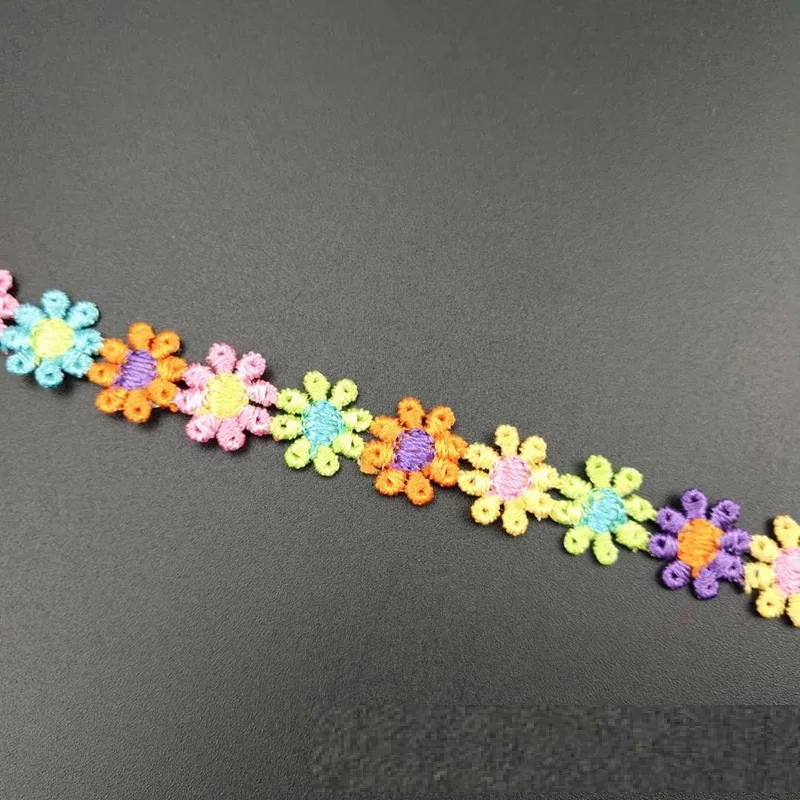 3 Yards 1.5cm Water-soluble flower small daisy cloth patch embroidery patch color headdress applique clothing accessories