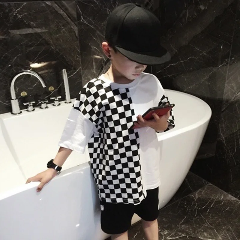 Children\'s summer short-sleeved boy T-shirt fashion black and white plaid stitching children\'s T-shirt casual soft boy clothes