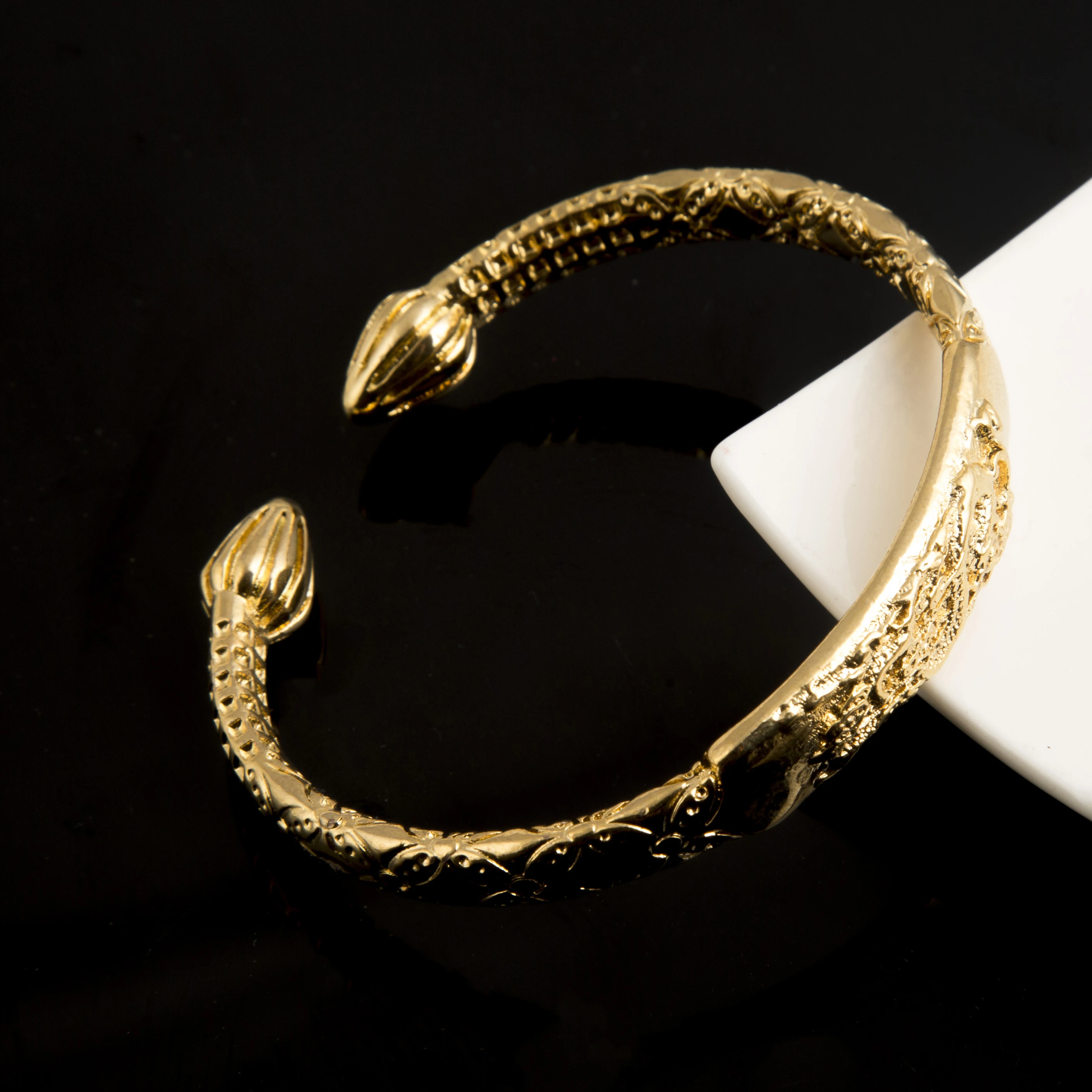 Gold Color Trendy Dragon Bracelet Fashion Accessories Bracelet for Women Bangles Charm Jewelry