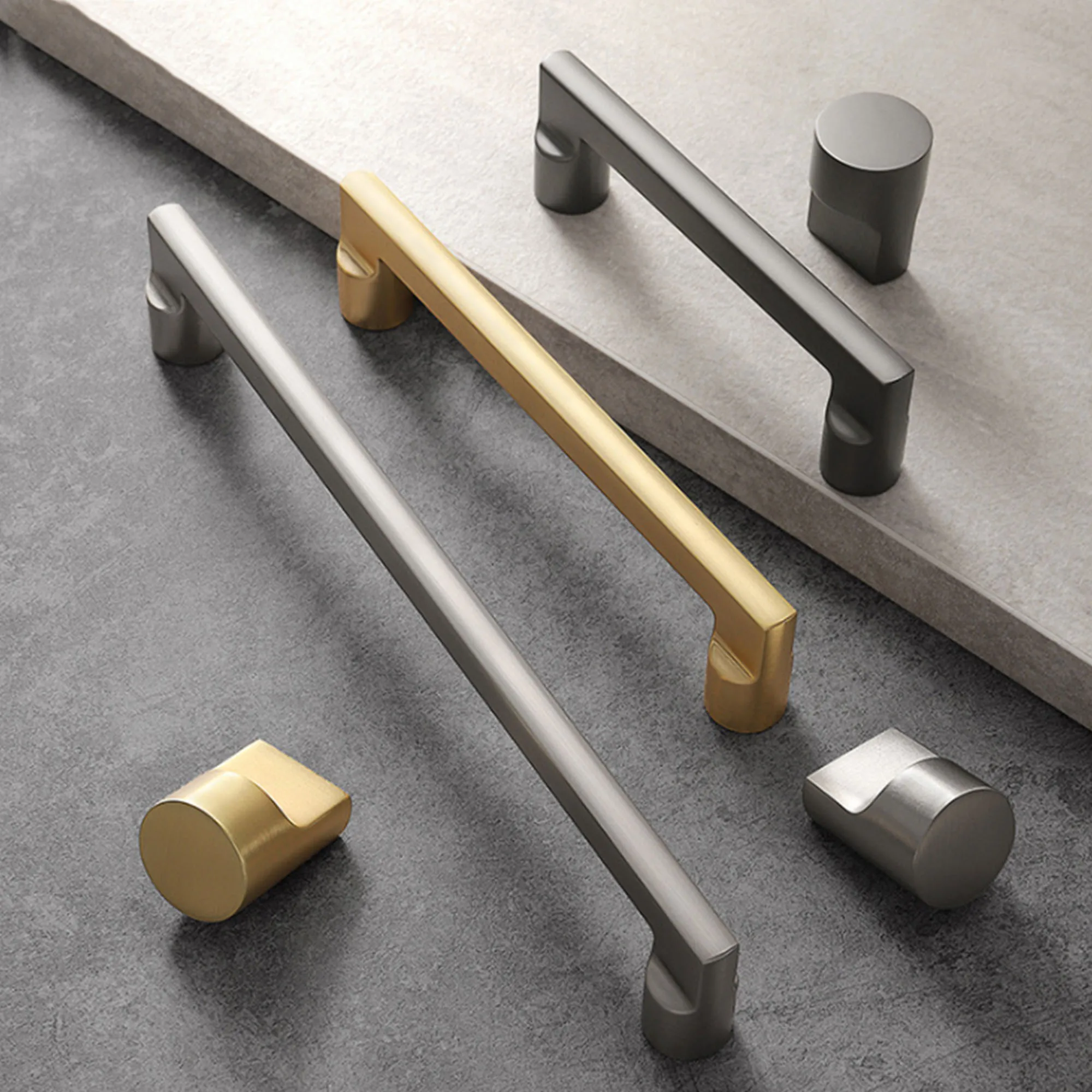 Modern Simple Furniture Handles Brushed Gold Cabinet Knobs Elegant Wardrobe Dresser Pulls Kitchen Cupboard Handle Door Knob