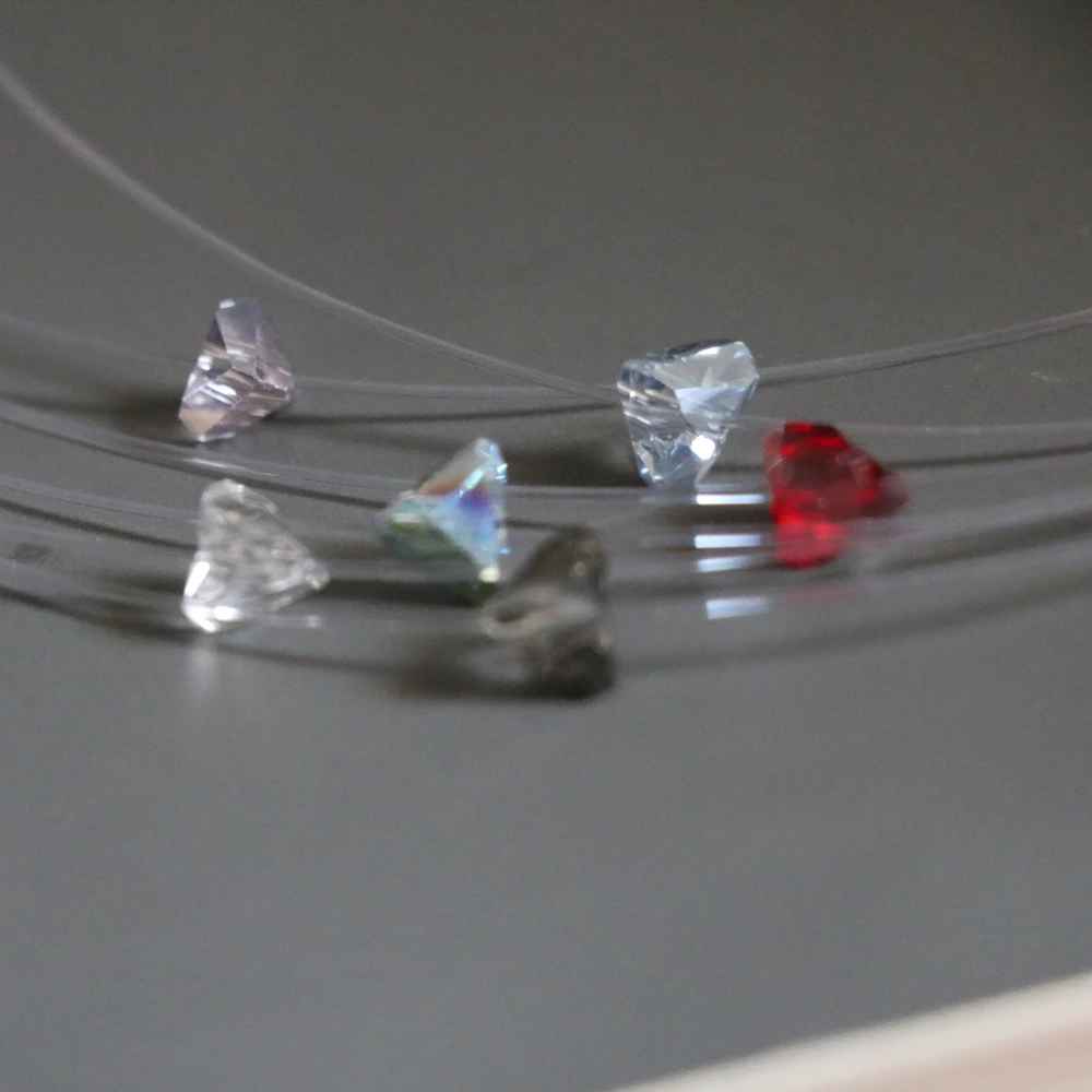 Simple Small Clear Color Red Acrylic Triangle Bead Choker Necklace Cute Transparent Fishing Line Chain Neck Clavicle Jewelry