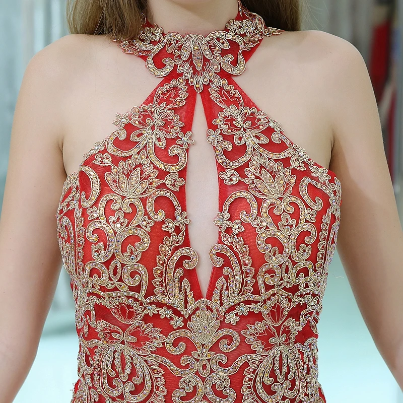 JaneVini Elegante Raso Rosso Abiti da ballo per Le Donne 2020 Halter Oro Appliques In Rilievo Sleeveless Della Sirena Partito Abito Formale Gala