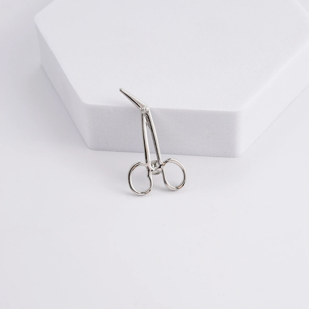Hanreshe Silver Plated Surgical Pliers Medical Brooch Pins Metal Lapel Scissors Badge Jewelry Accessories for Women Doctor
