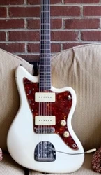 The heritage of classic white jazz electric guitar can be customized free shipping