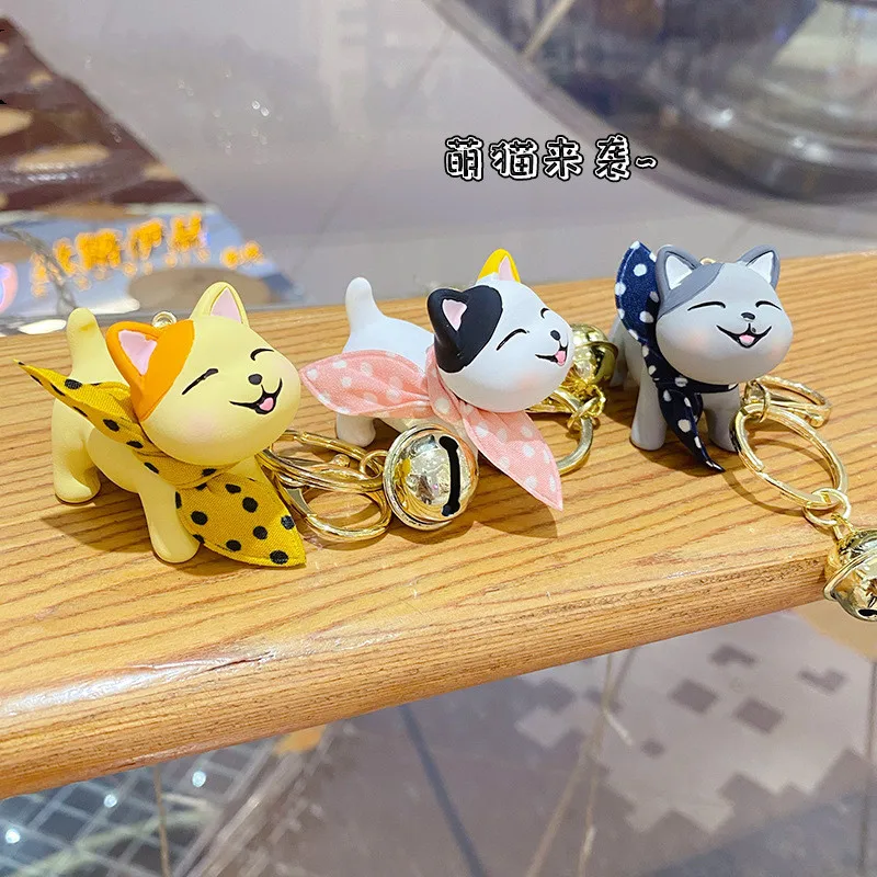 Resin Cartoon Scarf Cat Metal Keychain White Pendant Cute Bag Car Keyring Bell Trinket Lanyard Girl Boy Lover Desk Ornament Gift