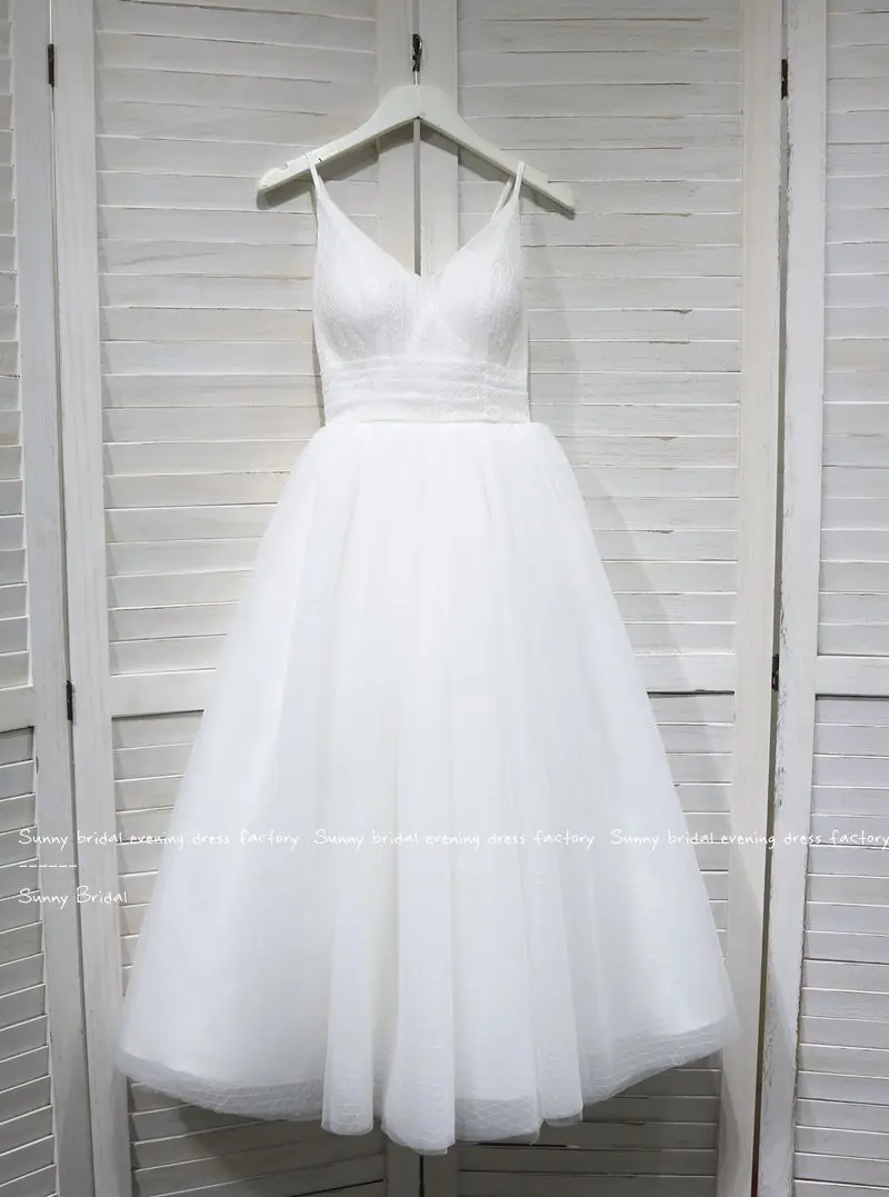 

2022 Real Photo Sexy A Line Wedding Dress Spaghetti Straps Vintage Lace Beaded Off White Tulle Mariage Tea Length Bridal Dress