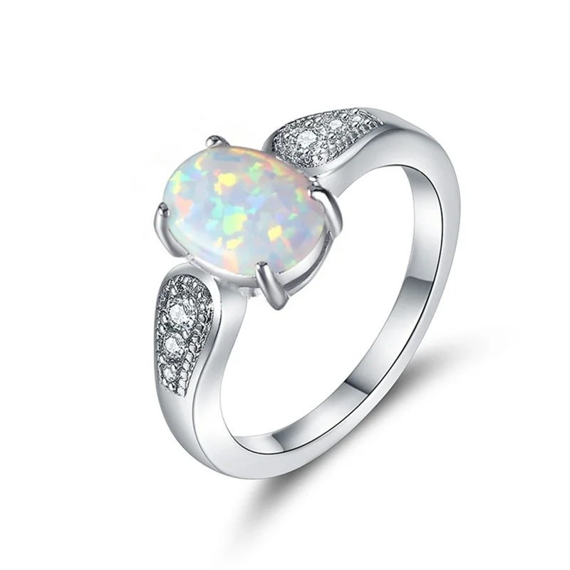 2025 Exquisite Oval White Imitation Fire Opal Rings For Women Fashion Rhinestones Rings Jewelry Accessories Wedding Band Gift
