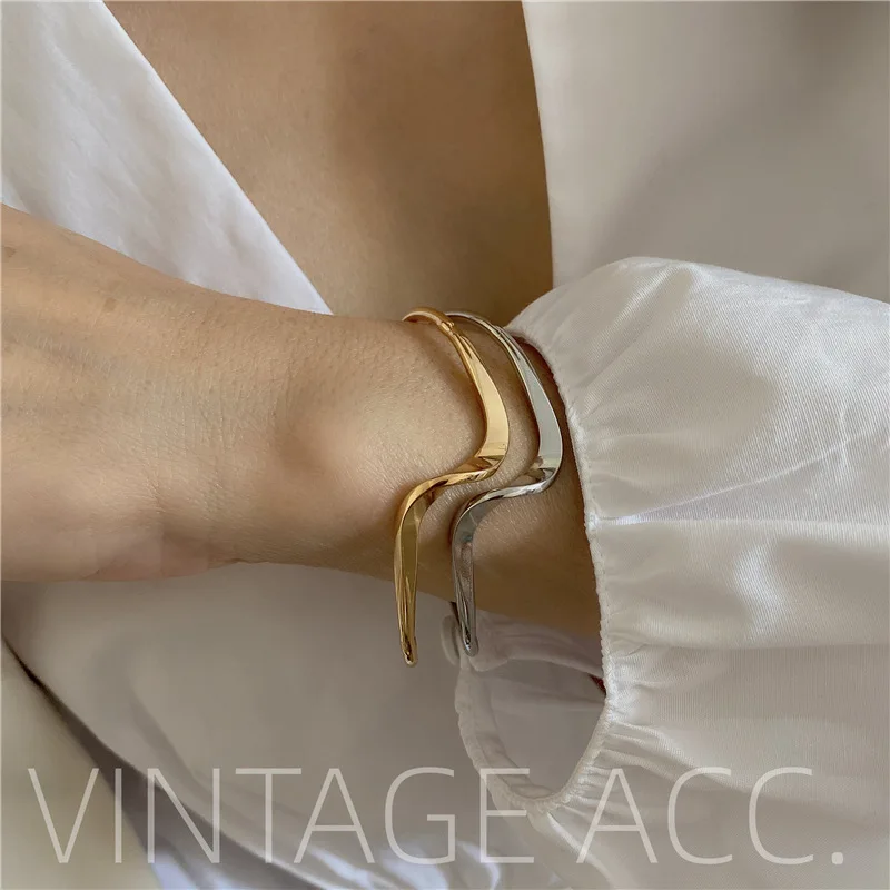 HUANQI 2020 New Korean Simplicity Line Glossy Double Layer Metal Fashion Bracelet Jewelry Bangle for Women Girls Party