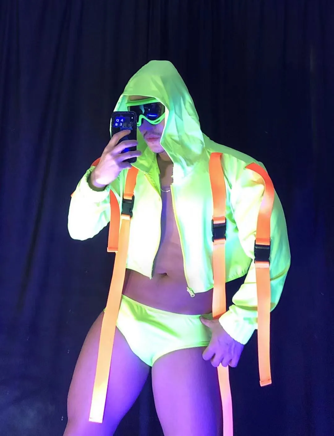 Club Party Show DJ Male Dancer Stage Wear Nightclub Bar Sexy Fluorescent Green Orange Bandage Hooded Jacket Shorts 2 Piece Set