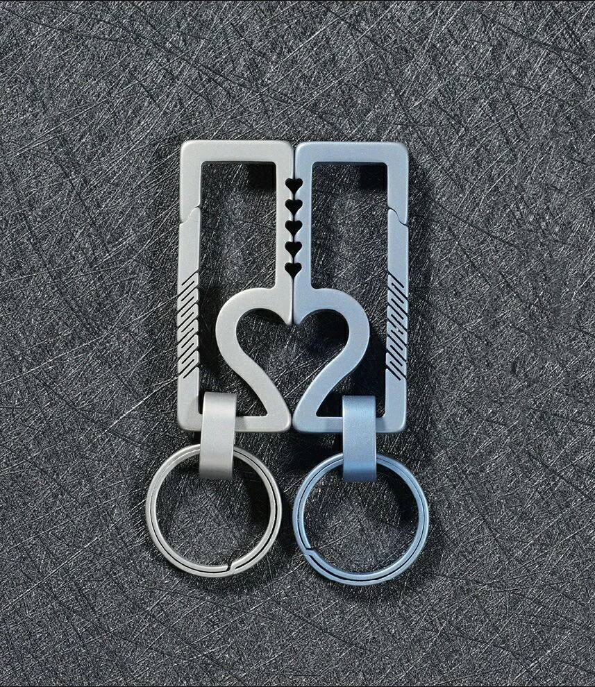 

Titanium Holder Lovers Car Key Chain Couple Super Lightweight Titanium Keychain With Buckle Heart-Shaped Key Ring Cute Best Gift