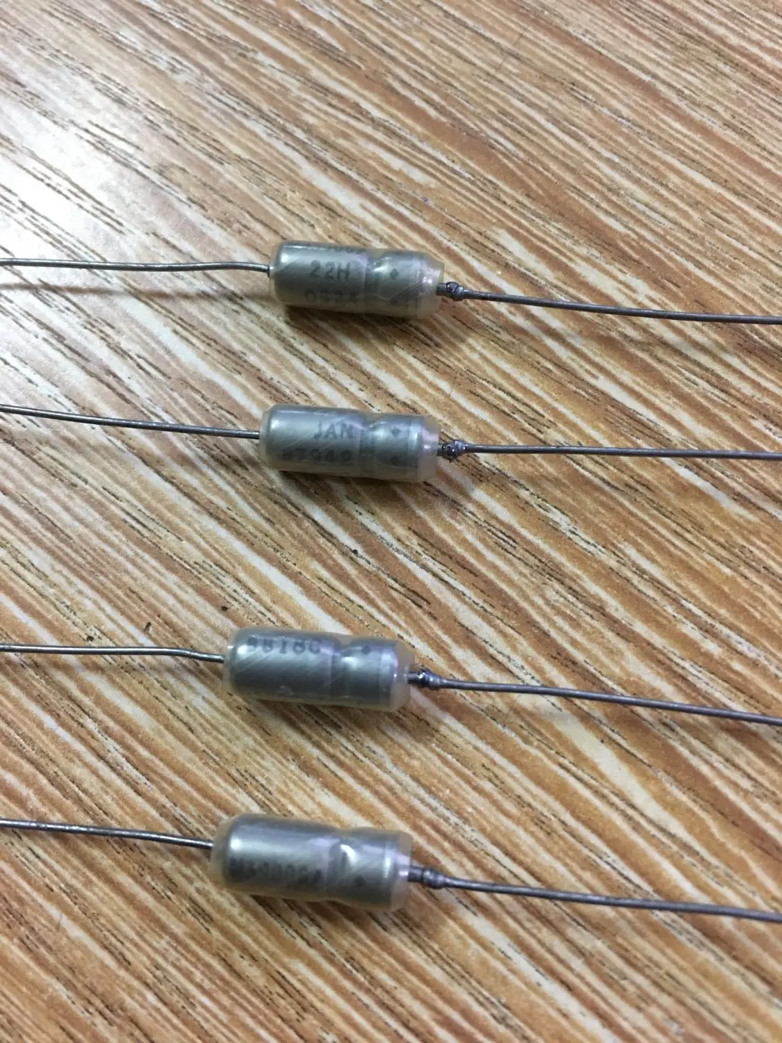 4pcs/10pcs VISHAY SPRAGUE Axial Liquid Silver Capacitor M39006 25V22UF 22UF 25V JAN free shipping