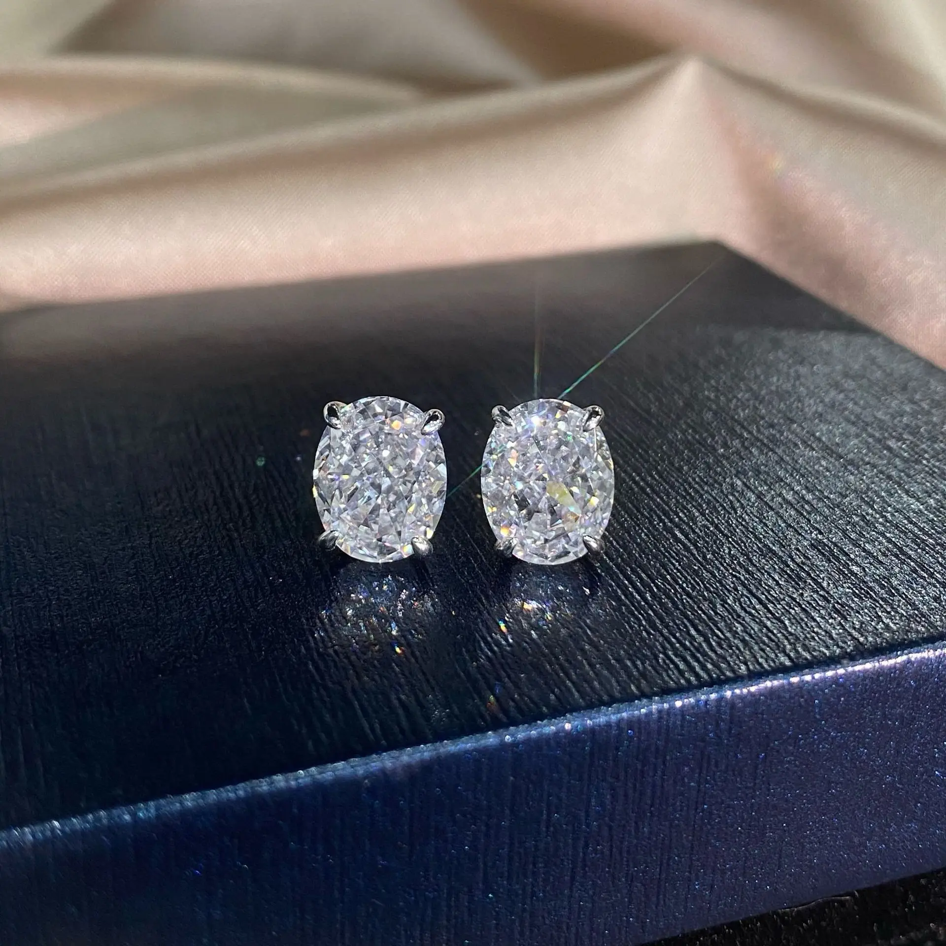 Oval 3ct Moissanite  Topaz Stud Earring 100% Real 925 sterling silver Jewelry Engagement Wedding Earrings for Women Bridal
