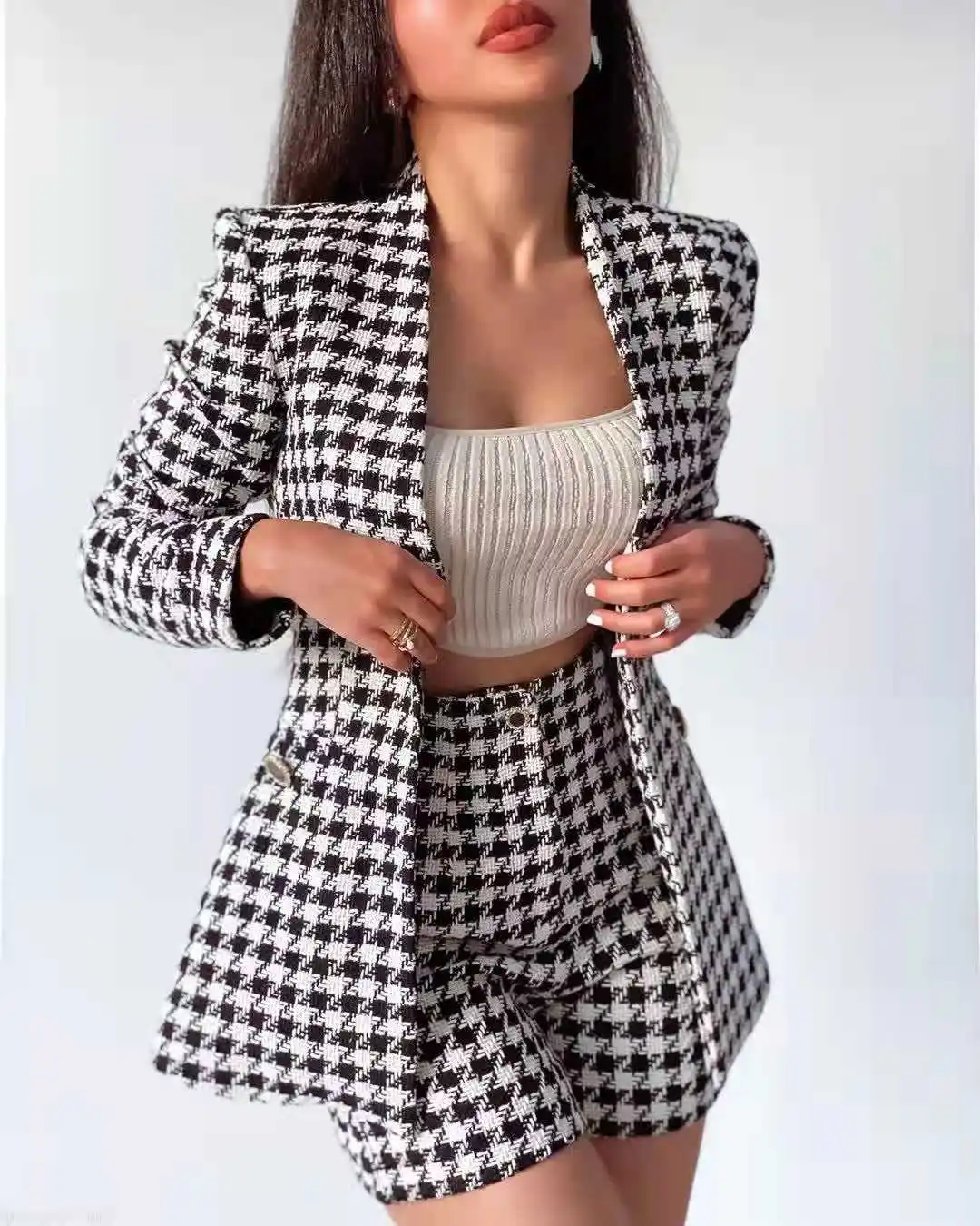 Xikom-Conjunto de dos piezas de Tweed para mujer, chaqueta ajustada de manga larga con cuello de pico y pantalones cortos de cintura alta, Estilo