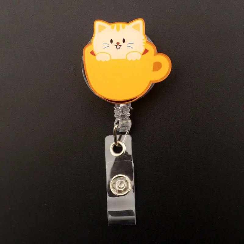 Niedlich Die Katze In Tasse Stil Versenkbare Karte Halter Abzeichen Reel Krankenschwester Ausstellung Enfermera Mädchen Und Junge Name Karte
