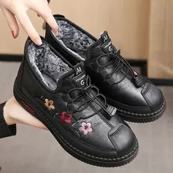 Mocassins de pele floral emboridery preto para mulheres, sapatos de trekking ao ar livre aconchegantes, mocassins femininos macios, tênis de pelúcia confortável, quente para a mãe