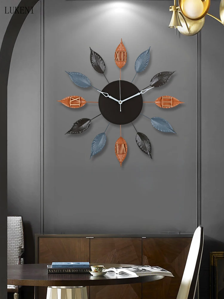 Nordic Wall Clock Living Room Personality Creative Art Fashion Clock Modern Minimalist Bedroom Home Decoration Wall Clock