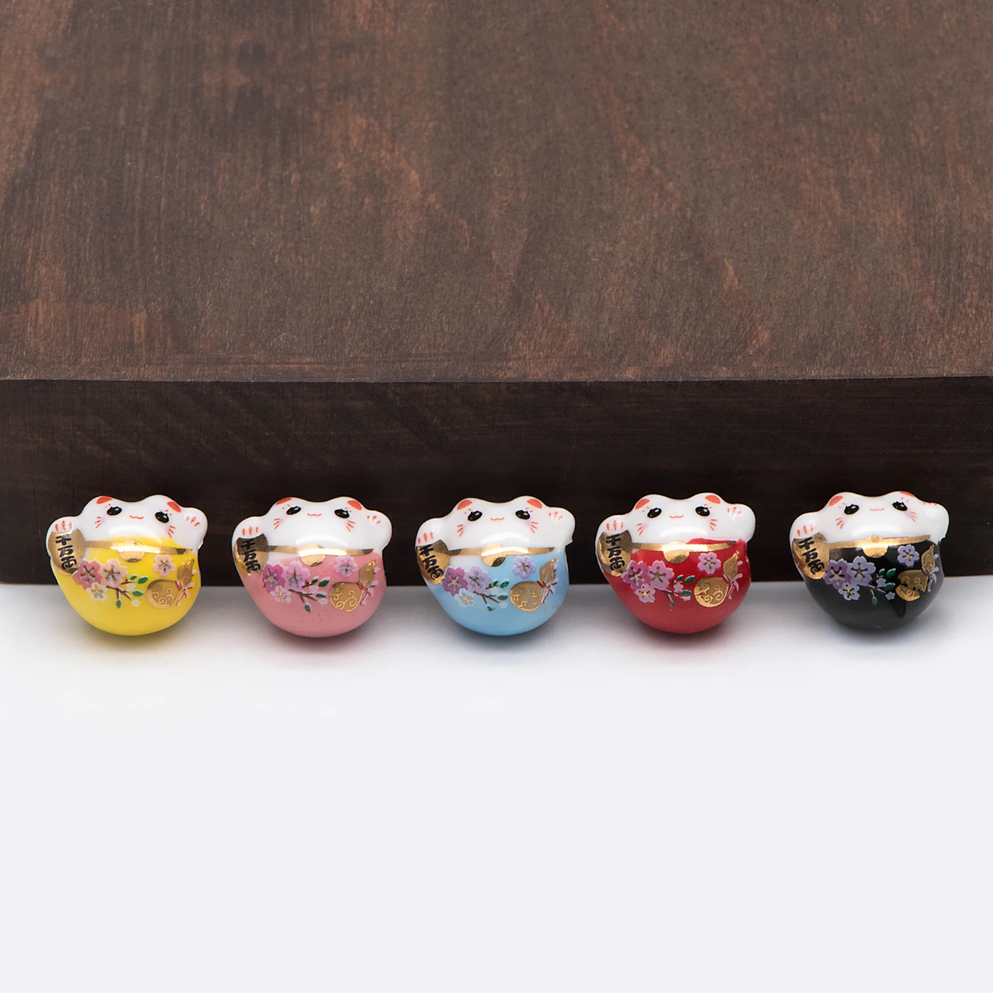 

10 beads- Porcelain Lucky Cat Beads 15mm, Ceramic Maneki Neko, Drilled Through, Yellow Pink Blue Red Black Cat Charms (TC-157)