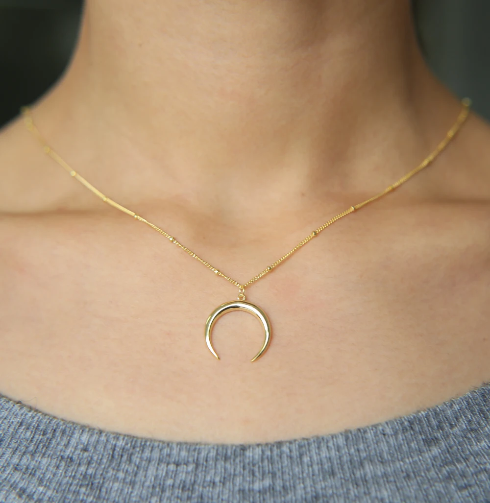 Hot Sale Delicate Moon pendant Necklace Jewelry Curved Moon Necklace Gold color 925 Silver Moon Necklace Jewelry Birthday Gift