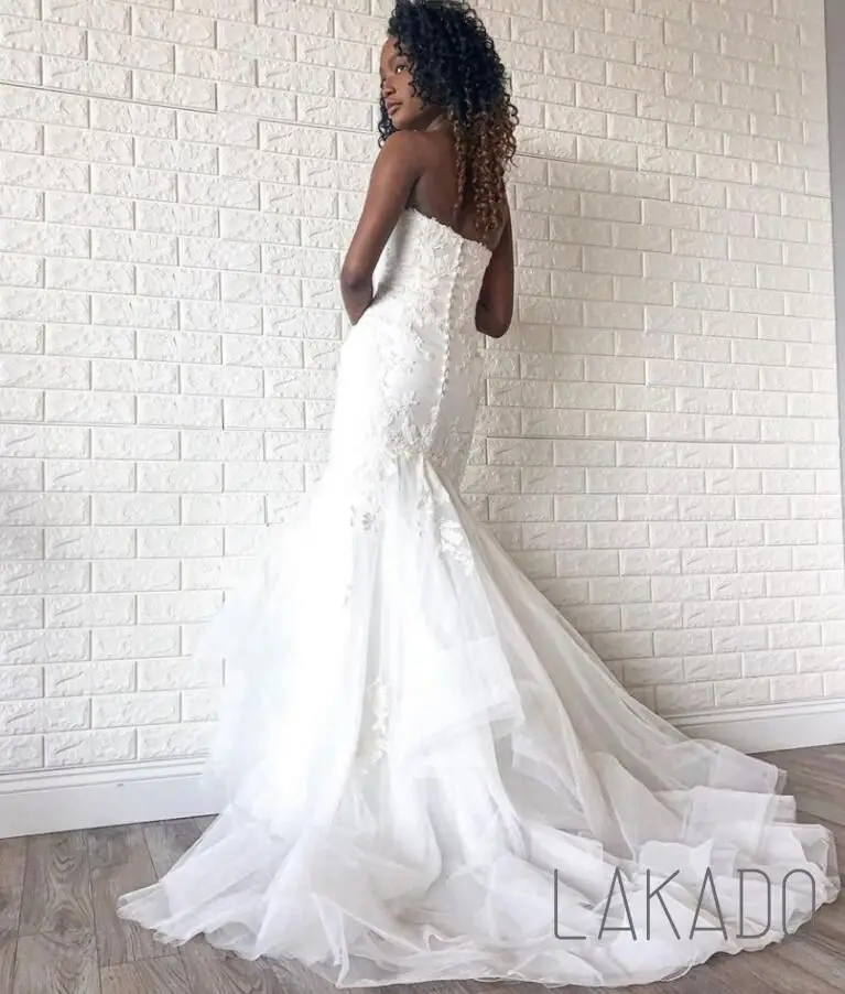 Vestido de novia blanco de sirena con múltiples capas, traje de novia con escote Corazón, hecho a medida, Primavera