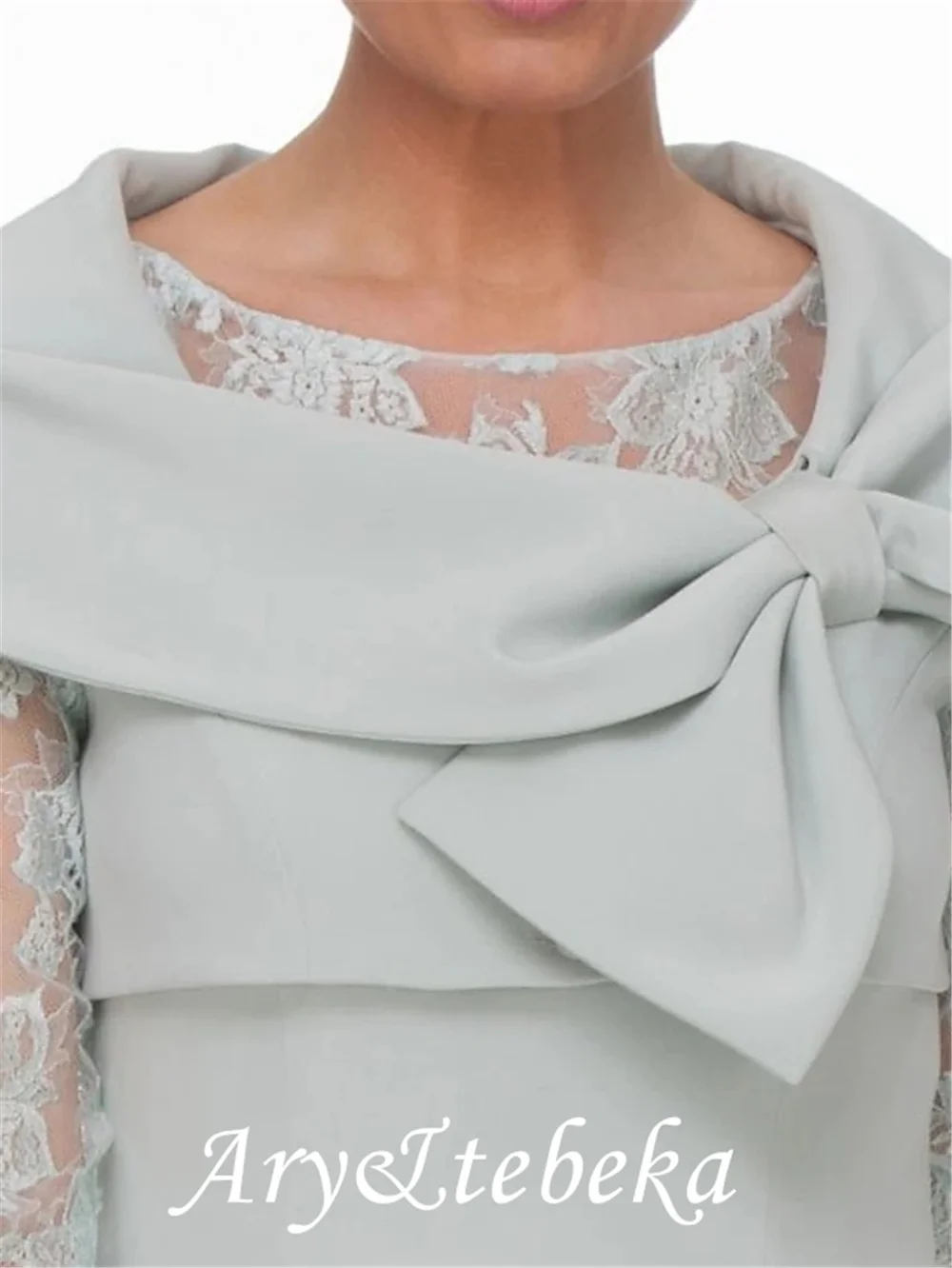 Robe pour mère de la mariée, fourreau/colonne, enveloppe incluse, longueur au genou, en Satin avec nœud (s) froncé (s) 2021