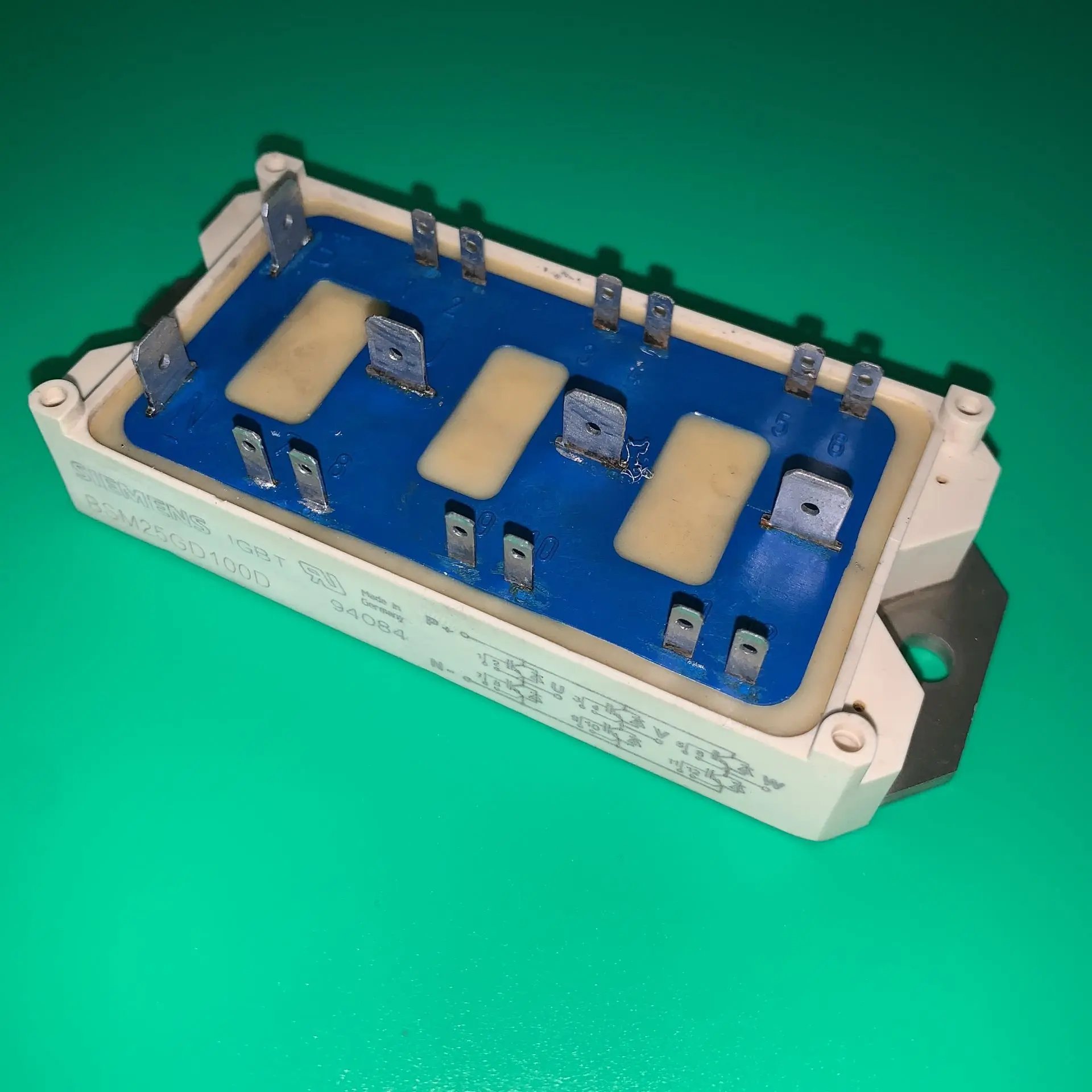 BSM25GD100D IGBT MODULE BSM 25 GD 100 D BSM25GD 100D BSM25 GD100D 25GD100D BSM25G D100D