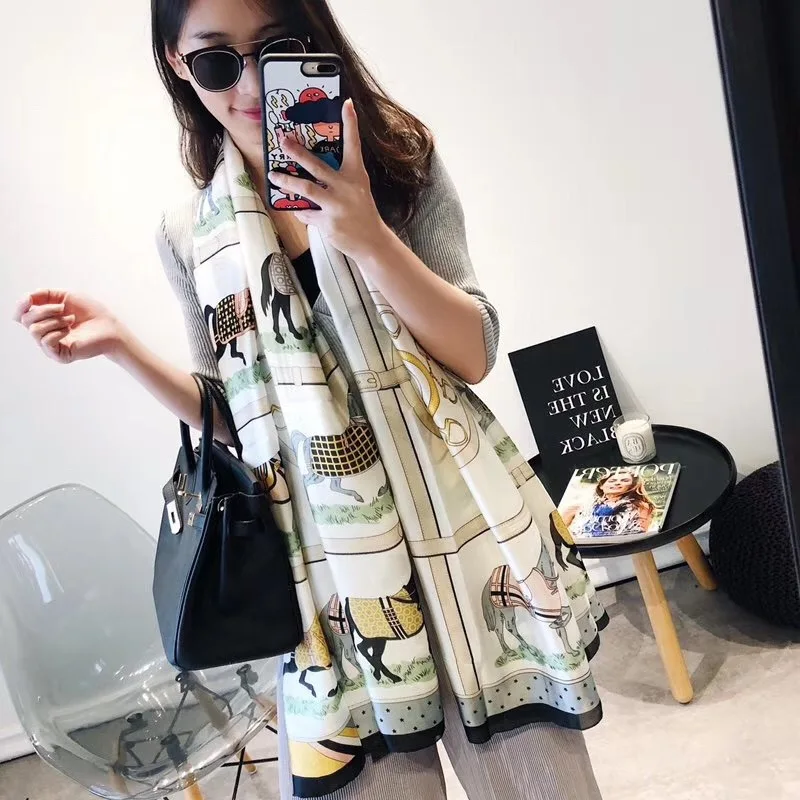 

Fashion Women Scarf Luxury Brand Scarf Women Chain Carriage Printed Silk Scarf Scarves Long Scarf Designer Soft Lady Wrap Shawl