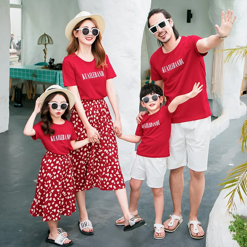 Summer Family Matching Clothes Mother Daughter Dresses Dad and Son Matching T-shirt &Shorts Matching Couple Outfits Family Look