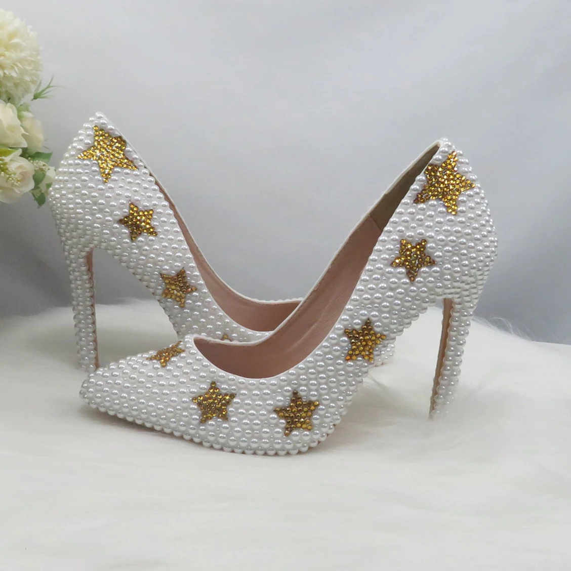 Baoyafangホワイトパールゴールドスター女性の結婚式の靴とマッチングバッグ花嫁ポインテッドトゥパーティードレスシューズ女性ビッグサイズパンプス