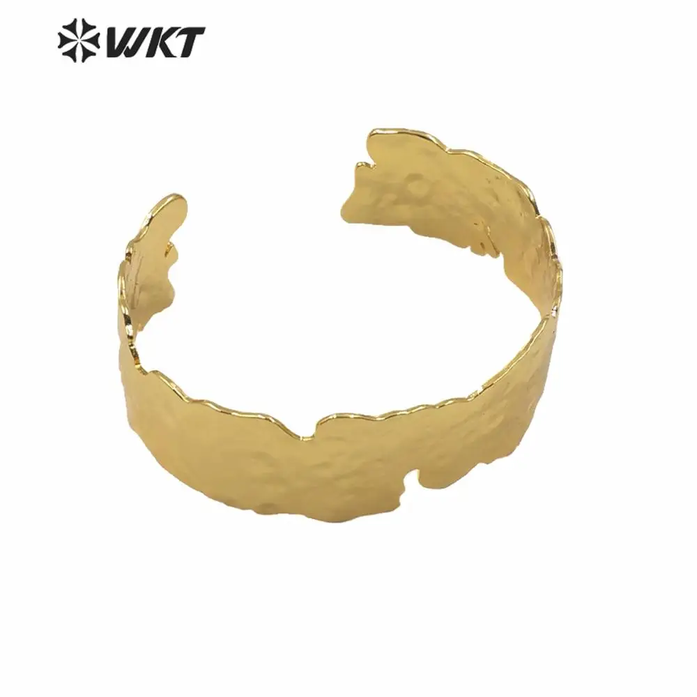 

WT-B558 Amazing Irregular Lava 18K Bangle In Gold Electroplated Fashion Women Simple Wide Brass Cuff Accessories Adjustable Size