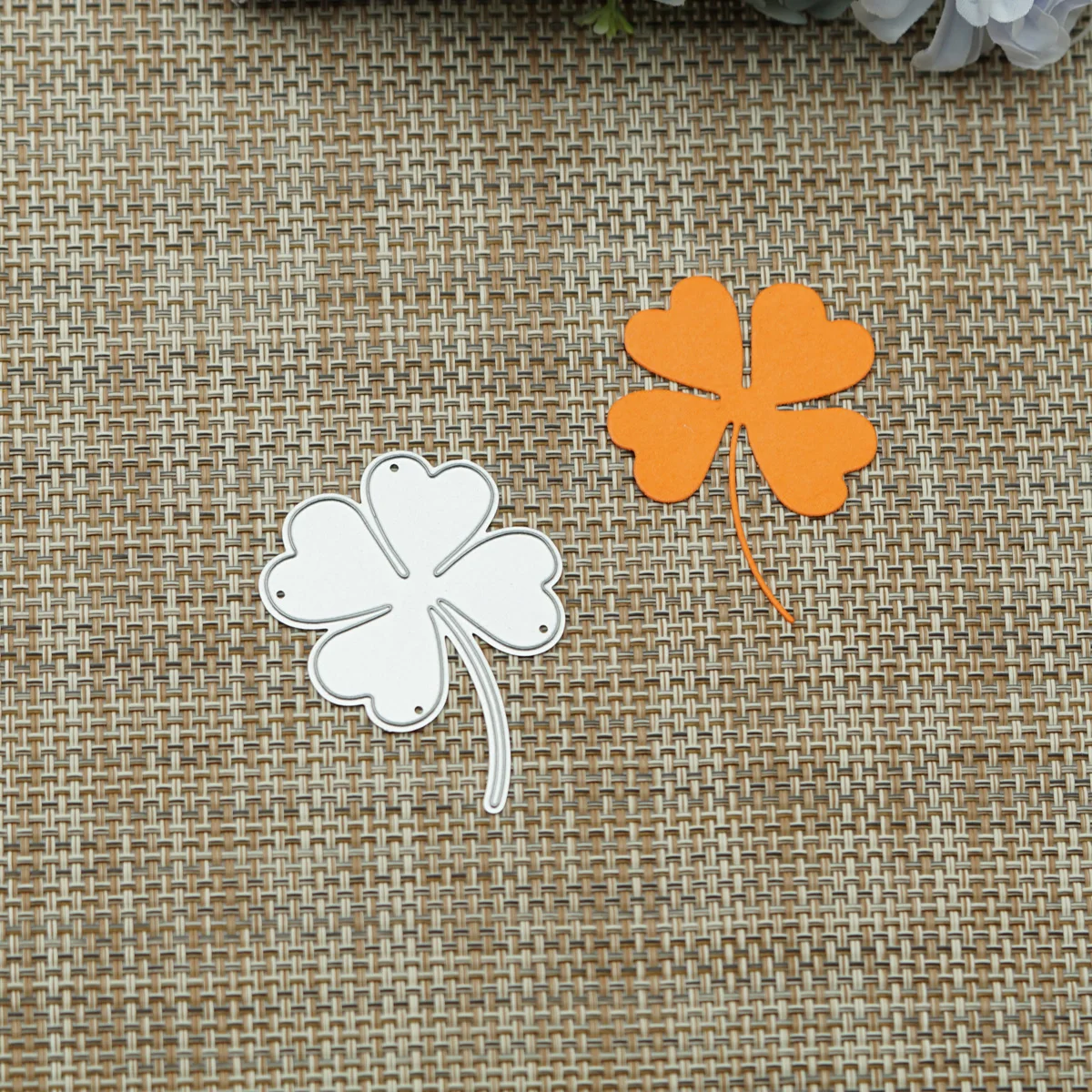 Small Size Die Cutter Four Leaf Clover Pattern Cutting Stencil For Scrapbooking DIY Clip Art Card Decorating Paper Work Mold