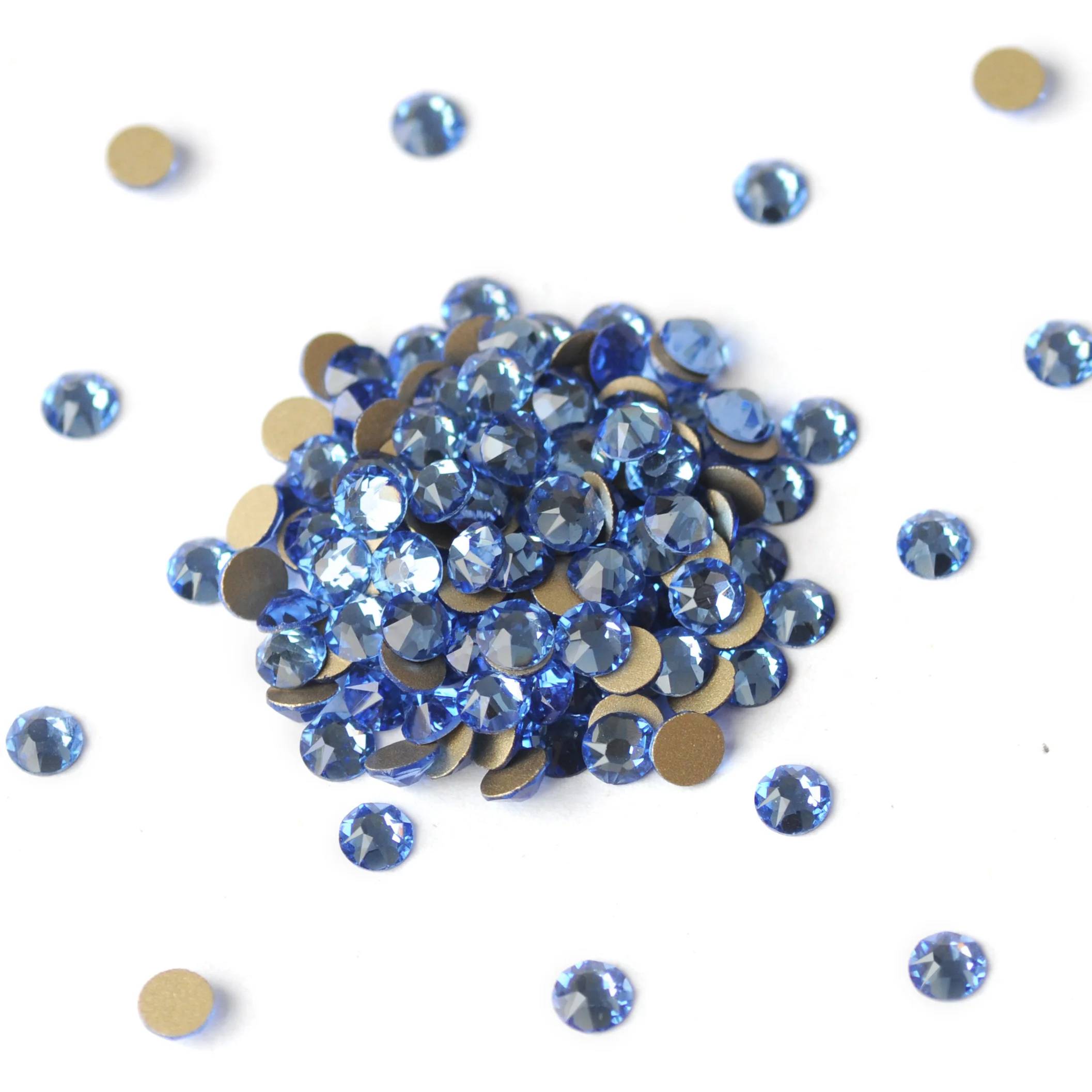 Hellblaues Kristall-Strass-Set, nicht heißklebend, 8 große und 8 kleine Strasssteine für DIY-Nagelkunst, Kleidung und Handwerk – Detail 2