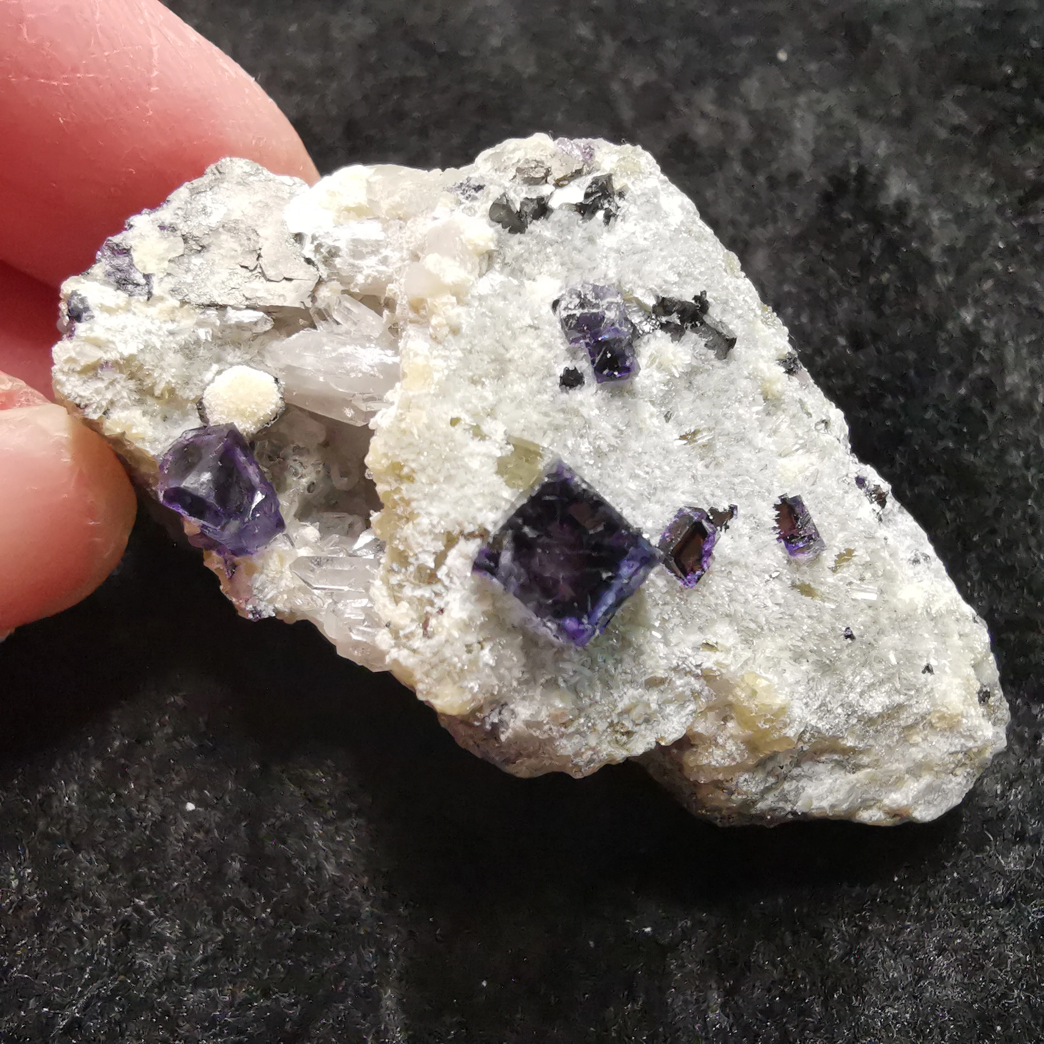 

32.3gNatural rare purple fluorite, mica, crystal symbiotic mineral specimen healing energy QUARTZ GEM home decoration