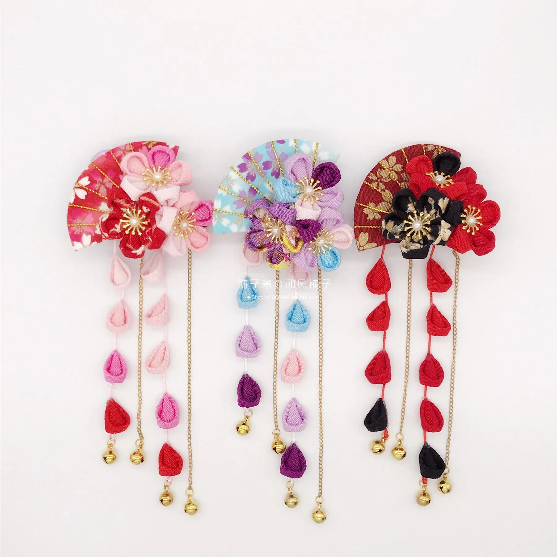 

Fan and Fan Hairclip Japanese Antique Crepe Hair Kimono Bathrobe