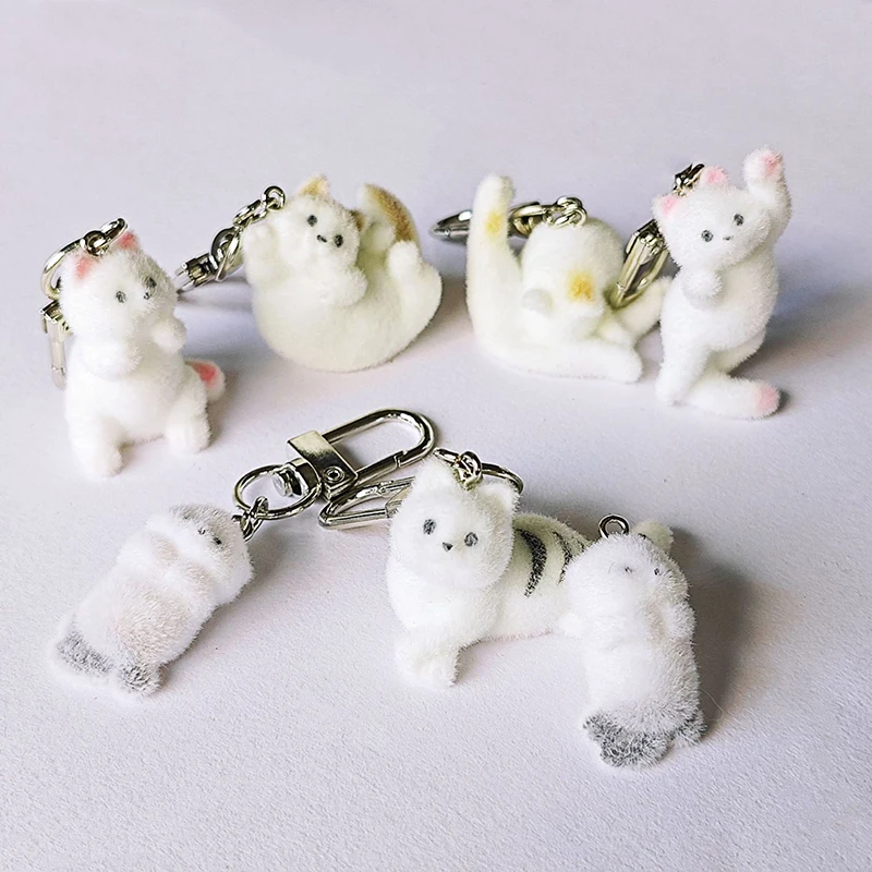 1PCS Creative Flocking Resin Three-dimensional Cute Cat Keychain Cartoon Animal Pendant Bag Charm Camera Decoration