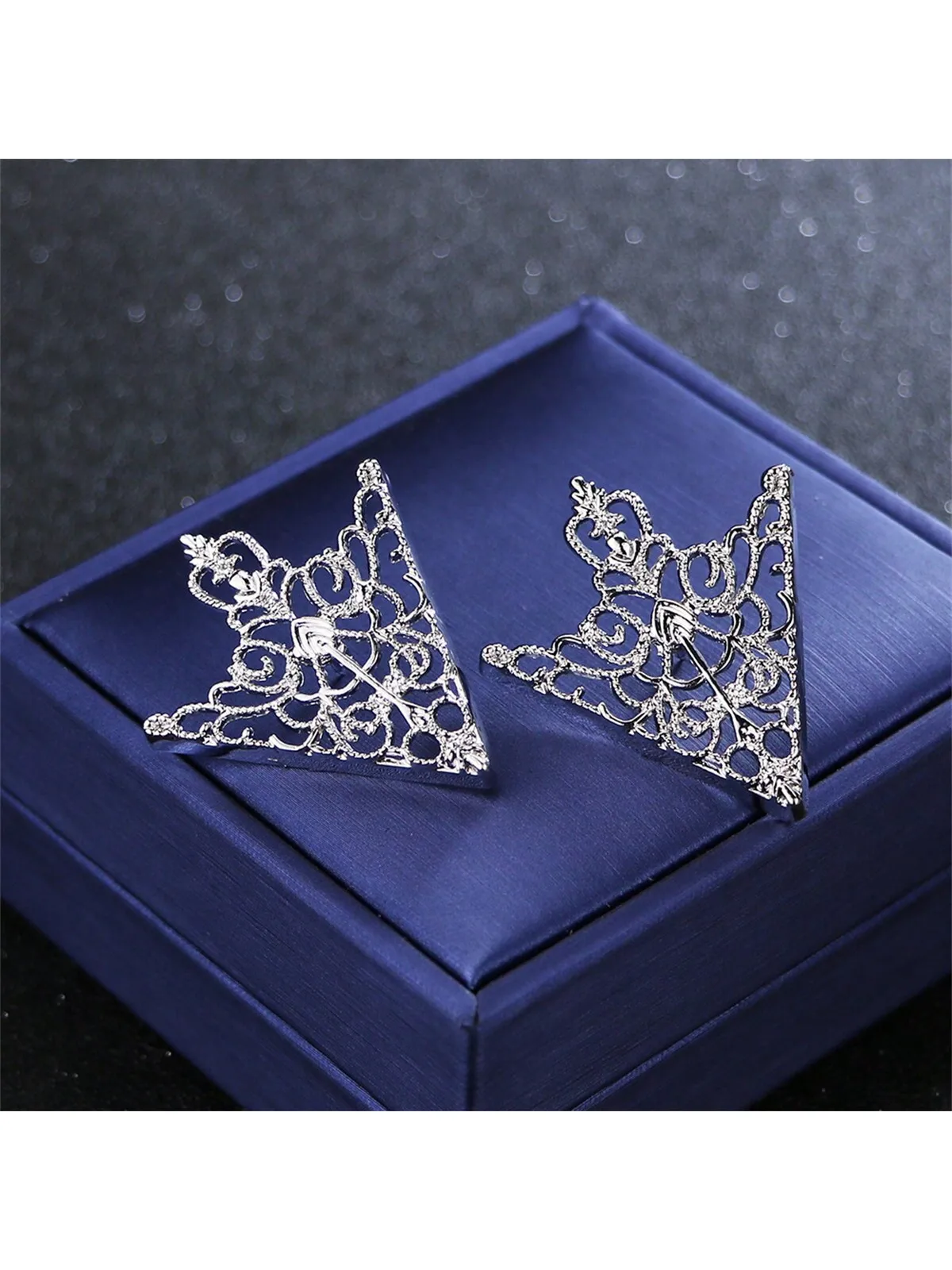 European and American retro pattern triangle collar pin accessories fashion men and women hollow crown collar corner badge